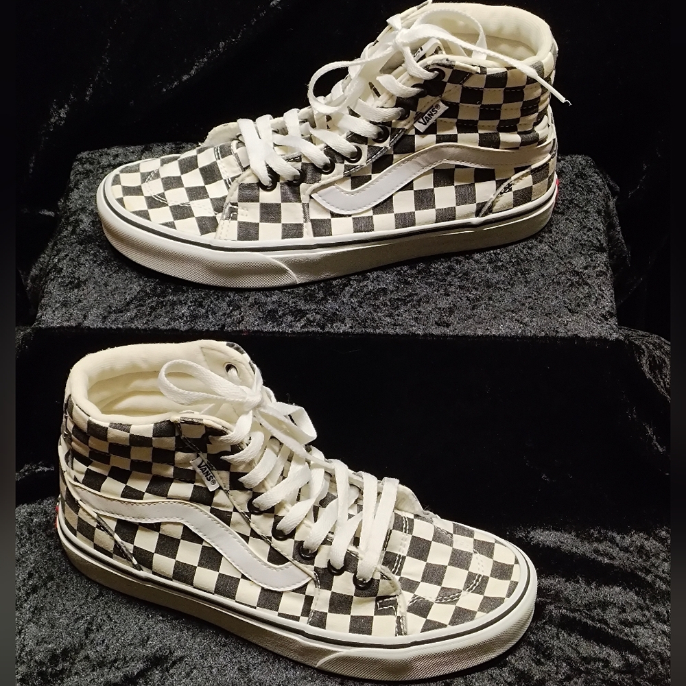 Women's Vans Unisex Sk8 Hi Tapered Skate Shoes -Size 8- Black & White Checkered